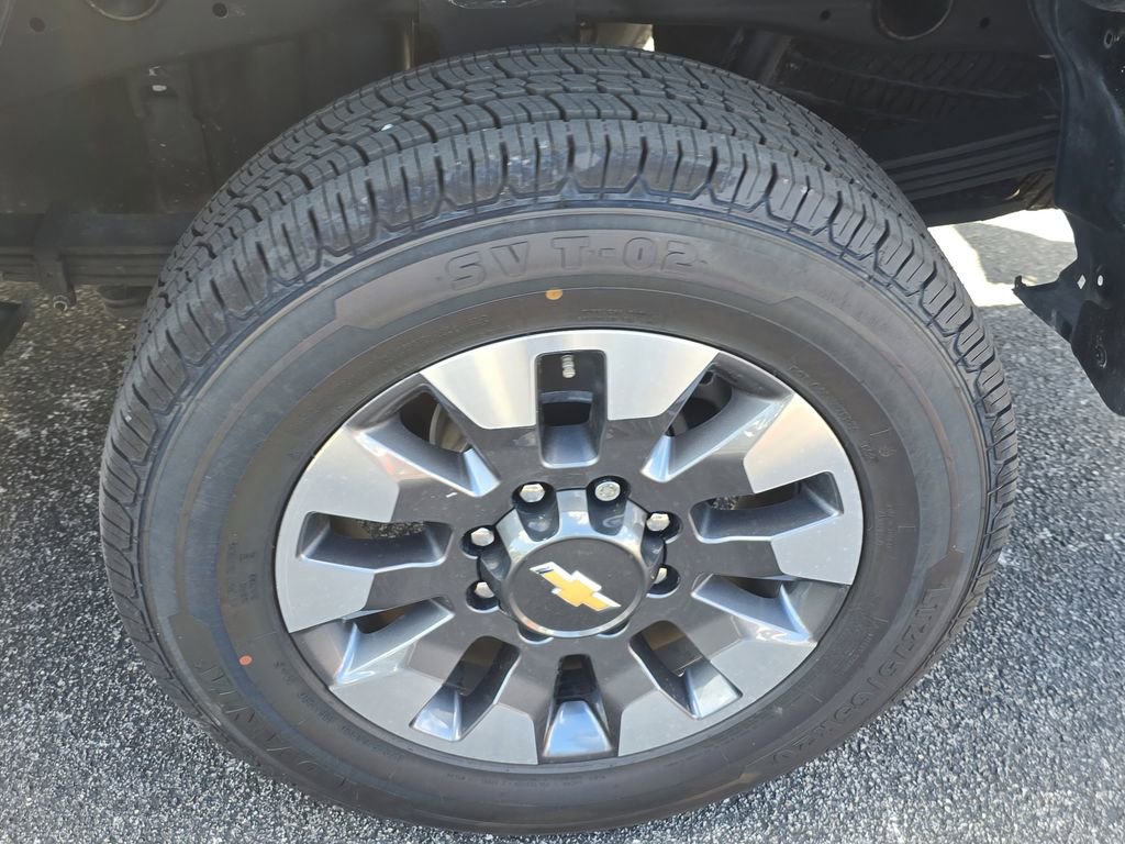 Used 2021 Chevrolet Silverado 2500 Custom w/ Custom Value Package image 6