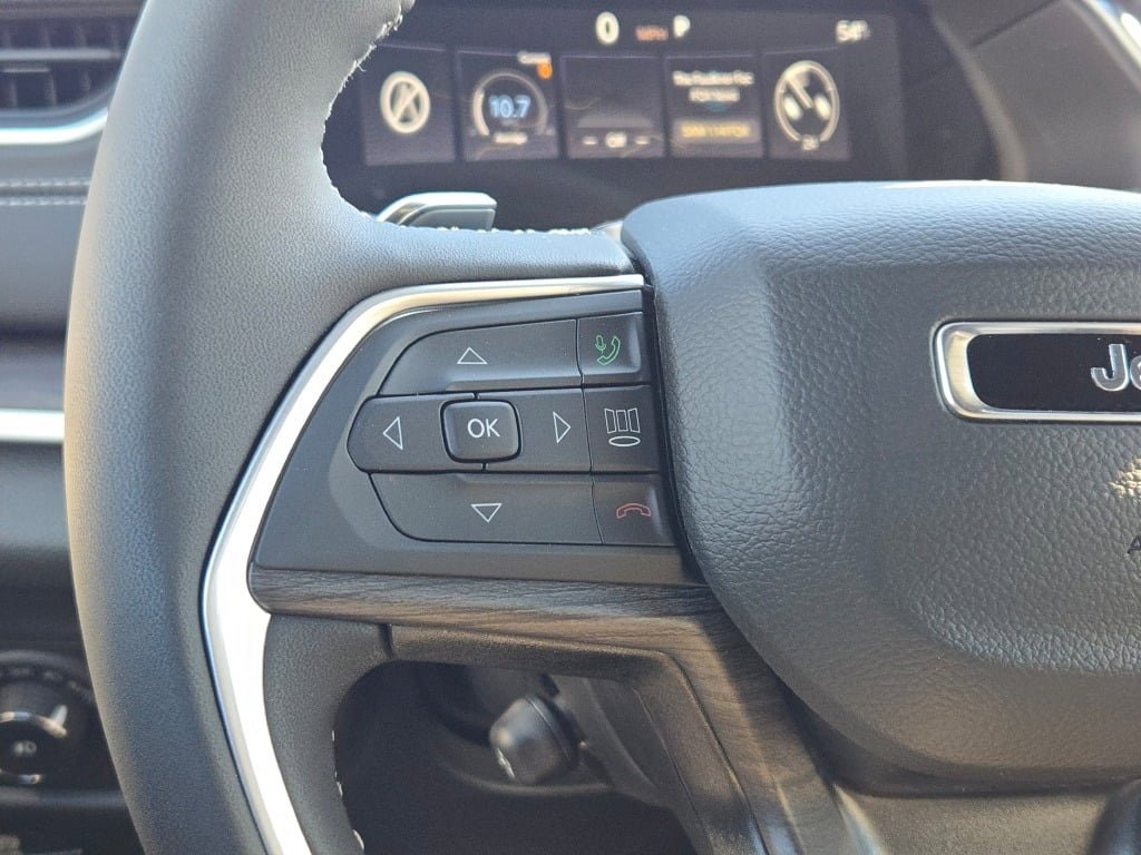 New 2025 Jeep Grand Cherokee Limited w/ Luxury Tech Group II image 33