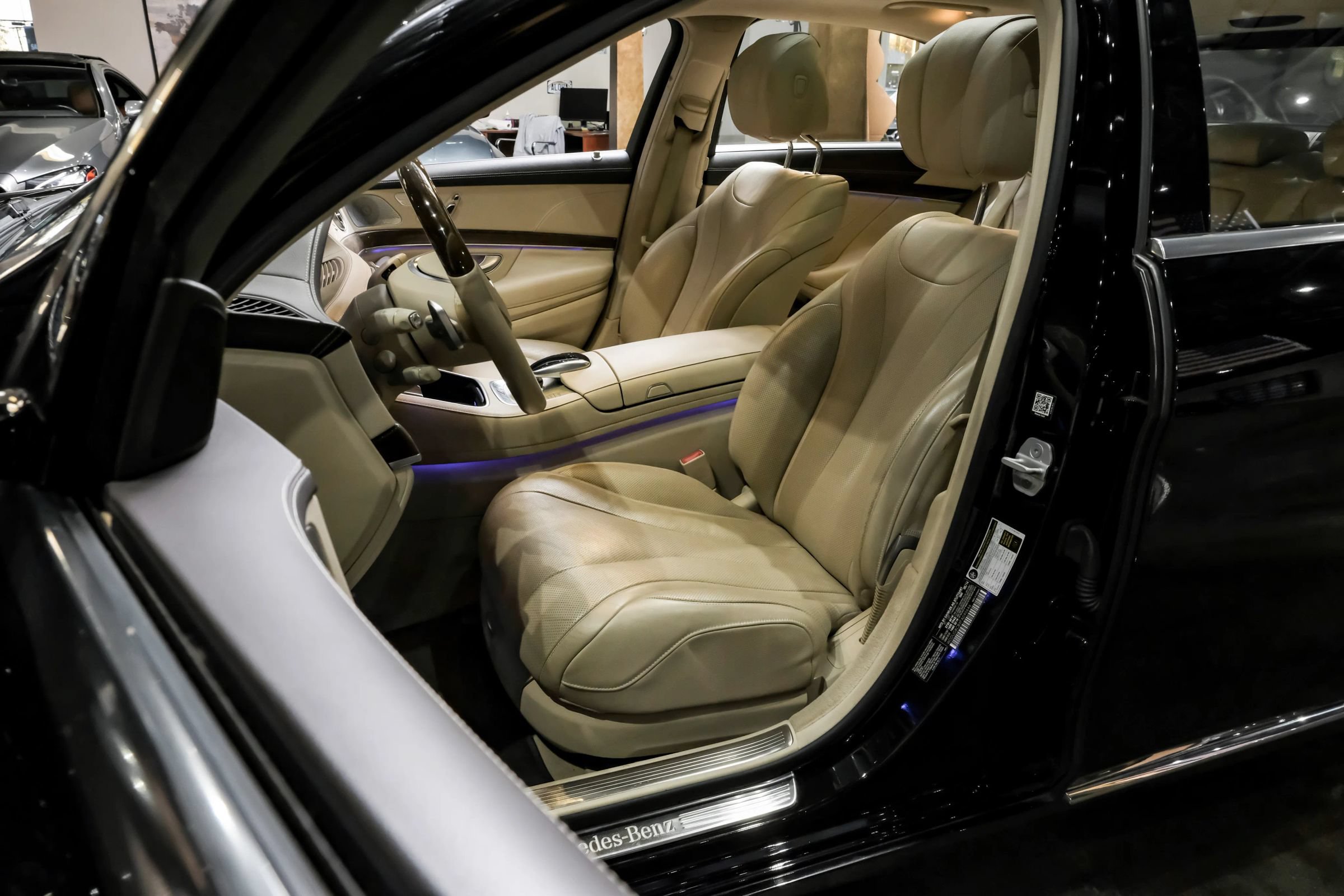 Used 2015 Mercedes-Benz S 550 Sedan image 33