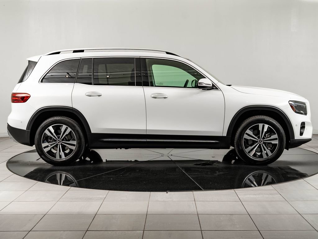 Certified 2024 Mercedes-Benz GLB 250 4MATIC image 11
