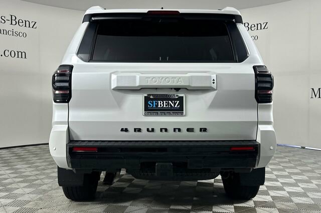 Used 2025 Toyota 4Runner 4WD image 5