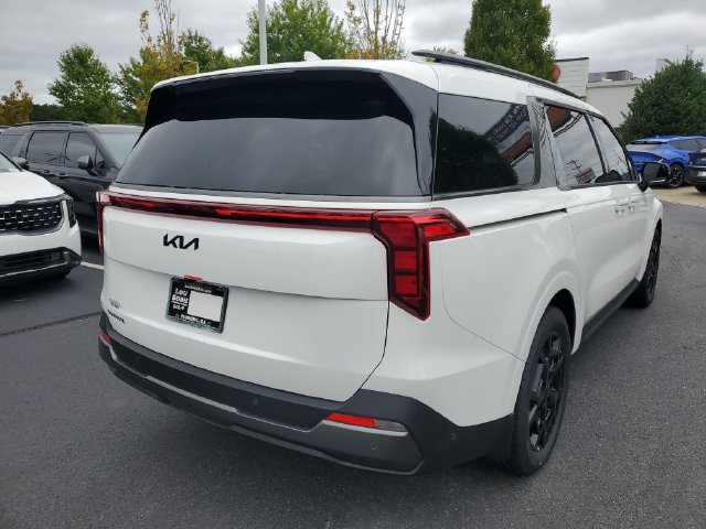 New 2027 Kia Carnival SX w/ Dark Edition Package FWD image 4