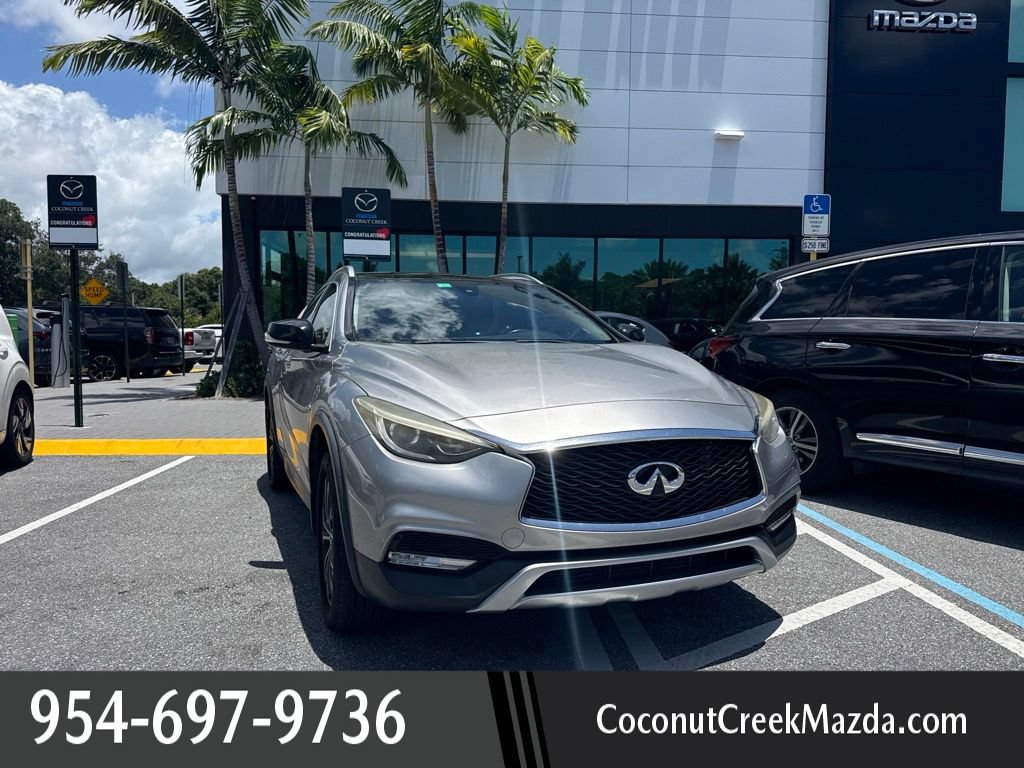 Used 2018 INFINITI QX30 Premium AWD/4WD image 1