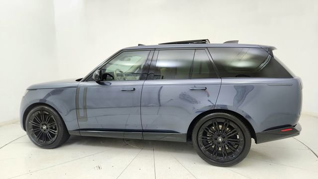 Used 2024 Land Rover Range Rover SE AWD/4WD image 4
