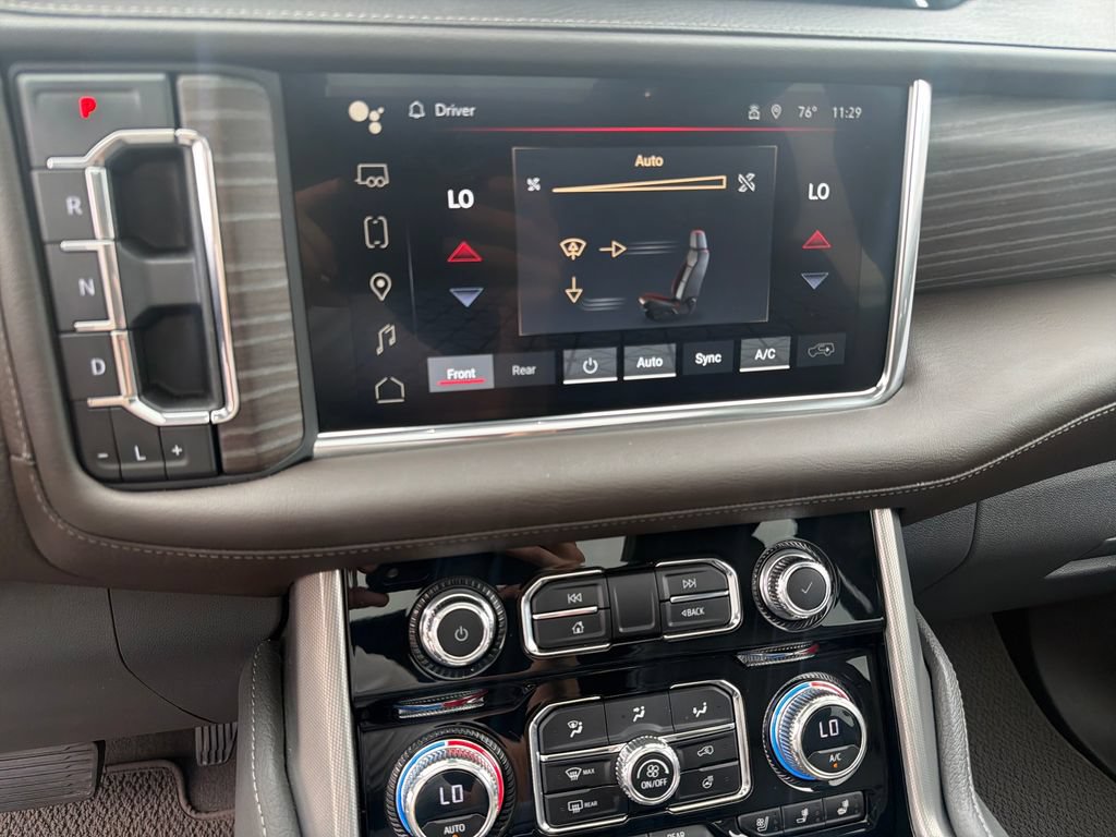 Used 2023 GMC Yukon XL Denali w/ Denali Reserve Package AWD/4WD image 21