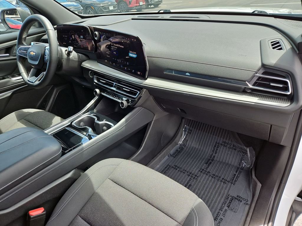 Certified 2024 Chevrolet Traverse LS w/ LPO, Floor Liner Package FWD image 28