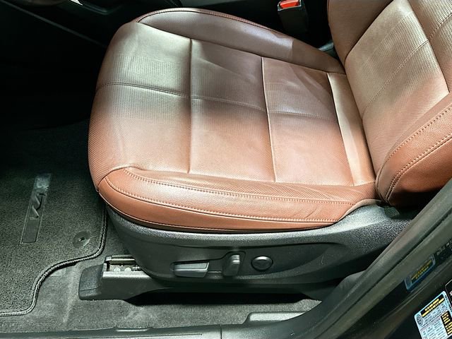 Used 2023 Kia Telluride EX w/ EX Captain's Chair Package image 20