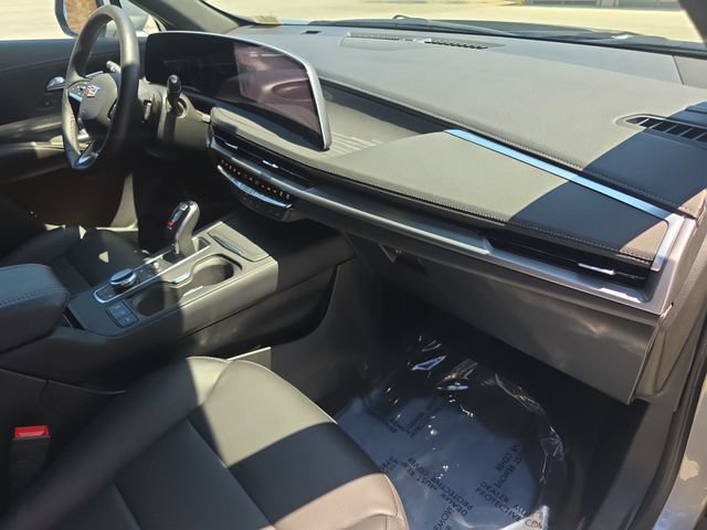 Certified 2025 Cadillac XT4 Premium Luxury FWD image 28