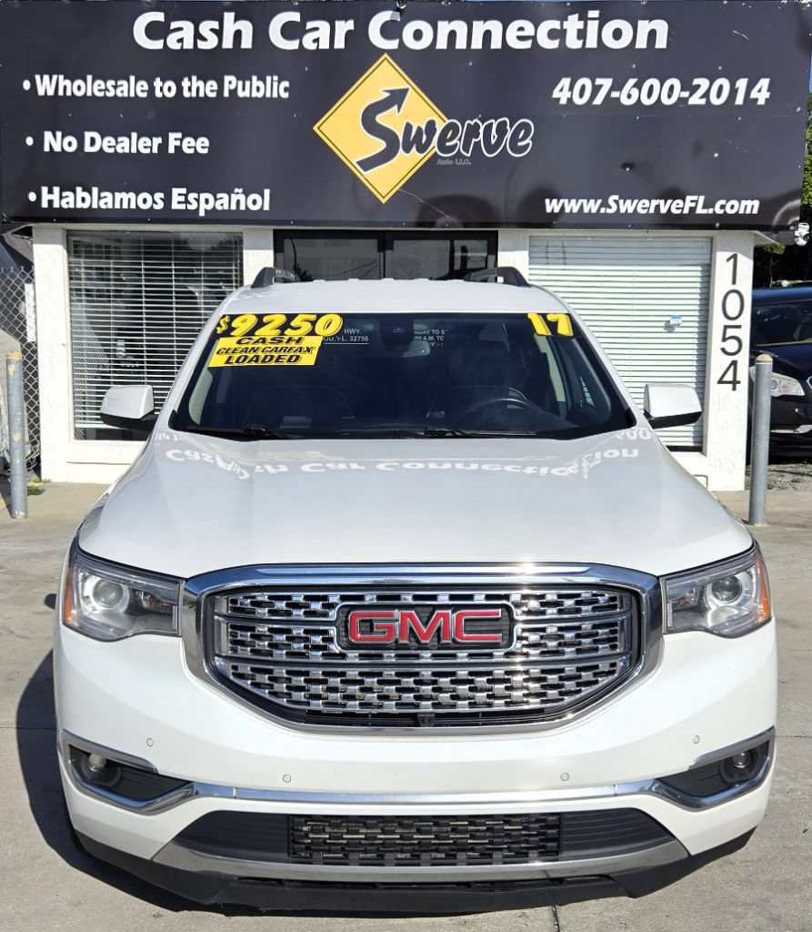 Used 2017 GMC Acadia Denali w/ Technology Package AWD/4WD image 3