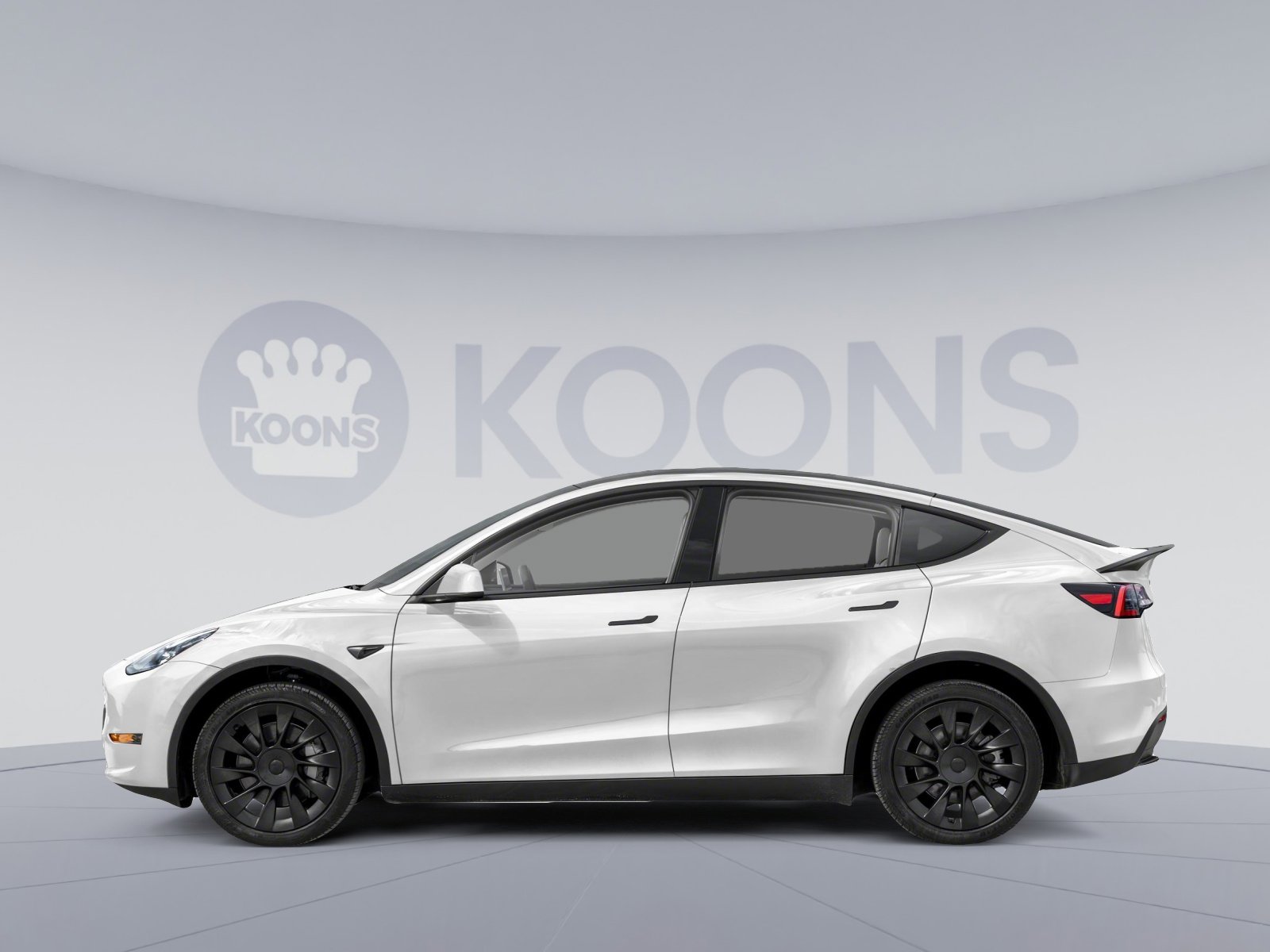 Used 2025 Tesla Model Y Long Range RWD image 4