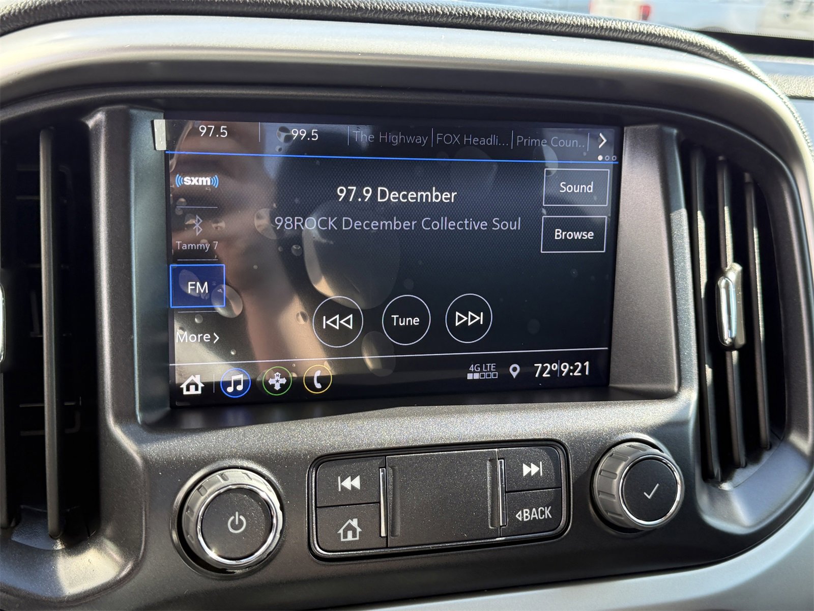 Used 2021 Chevrolet Colorado LT w/ Safety Package image 18