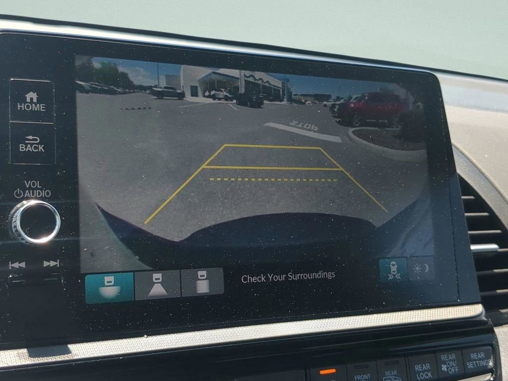 Used 2025 Honda Odyssey EX-L image 18