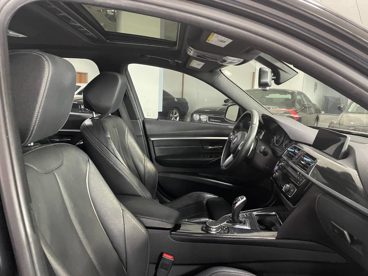 Used 2017 BMW 340i xDrive Sedan image 29