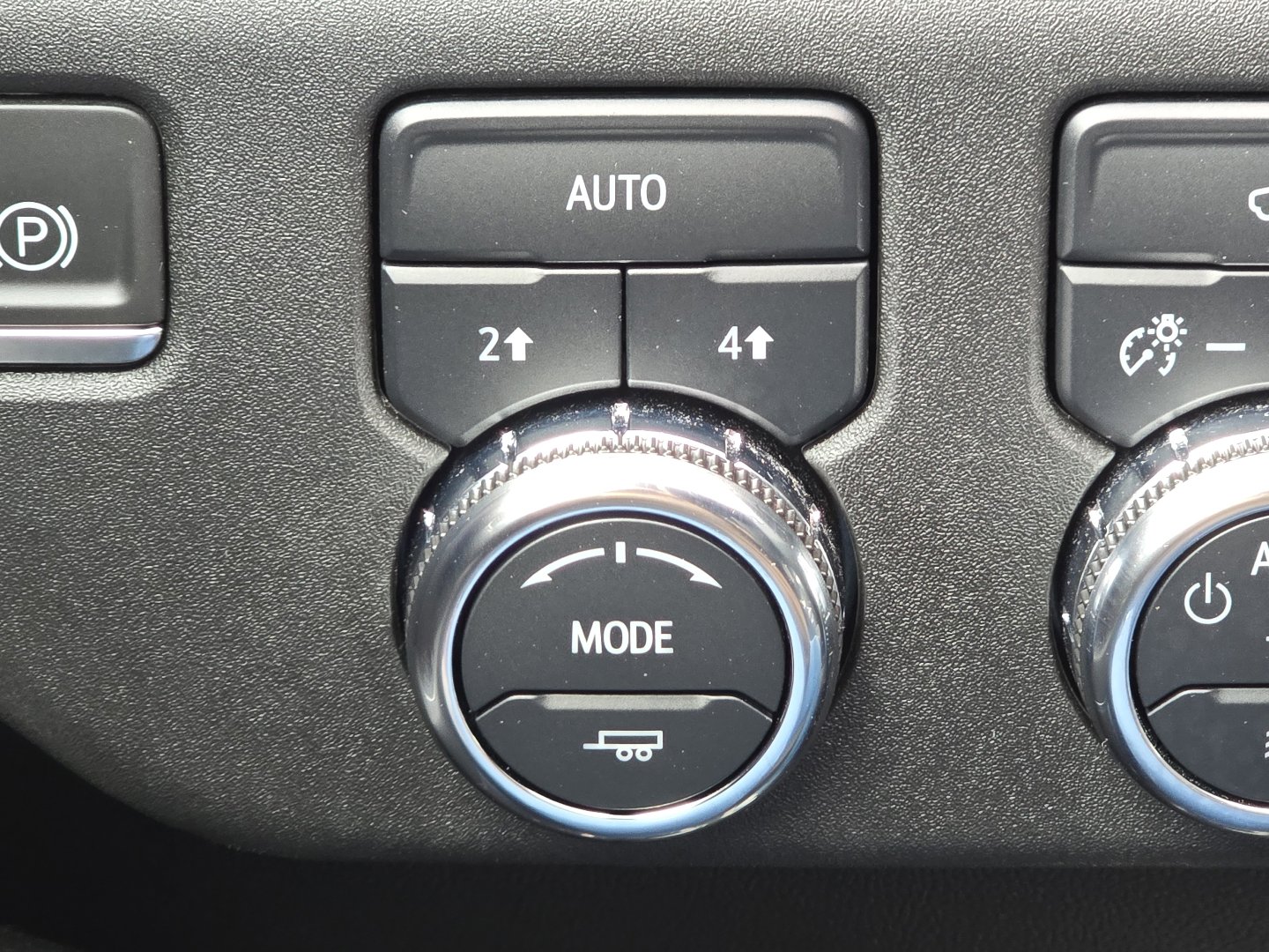 Used 2024 GMC Sierra 1500 Elevation image 10