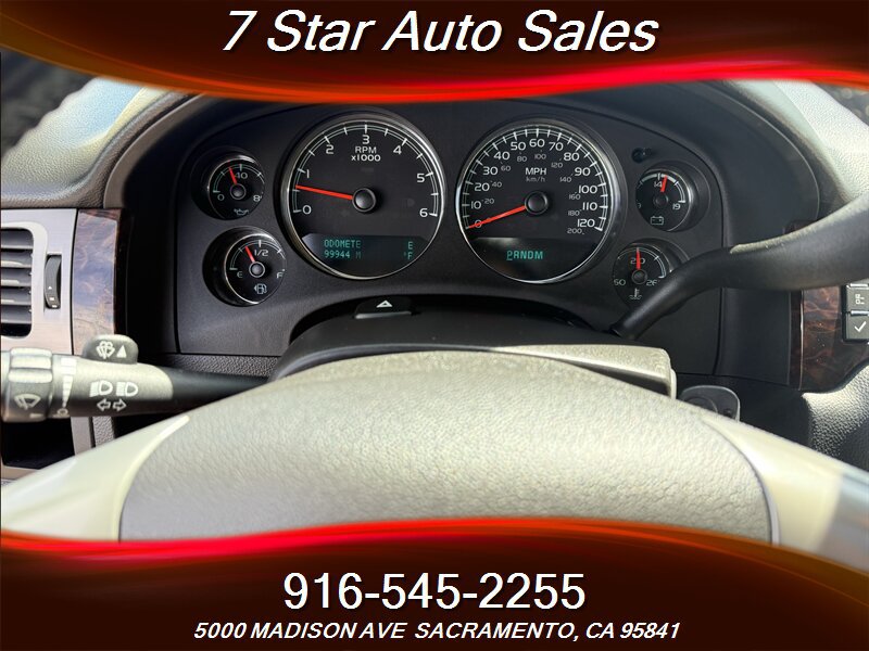 Used 2014 GMC Yukon XL Denali AWD/4WD image 9