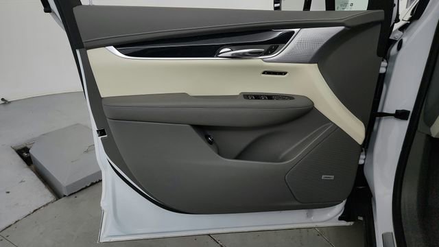 Certified 2024 Cadillac XT6 Premium Luxury w/ LPO, Floor Liner Package image 11
