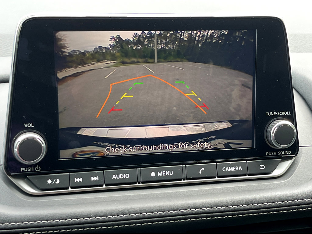 Used 2023 Nissan Rogue SV image 6