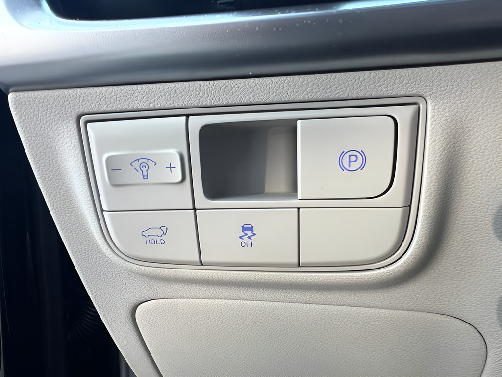 Certified 2025 Hyundai Tucson Limited FWD image 20