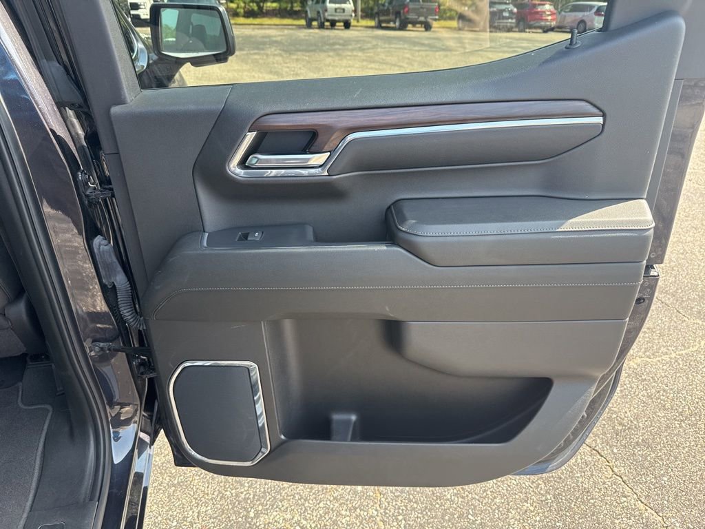 Used 2024 GMC Sierra 1500 SLT AWD/4WD image 26