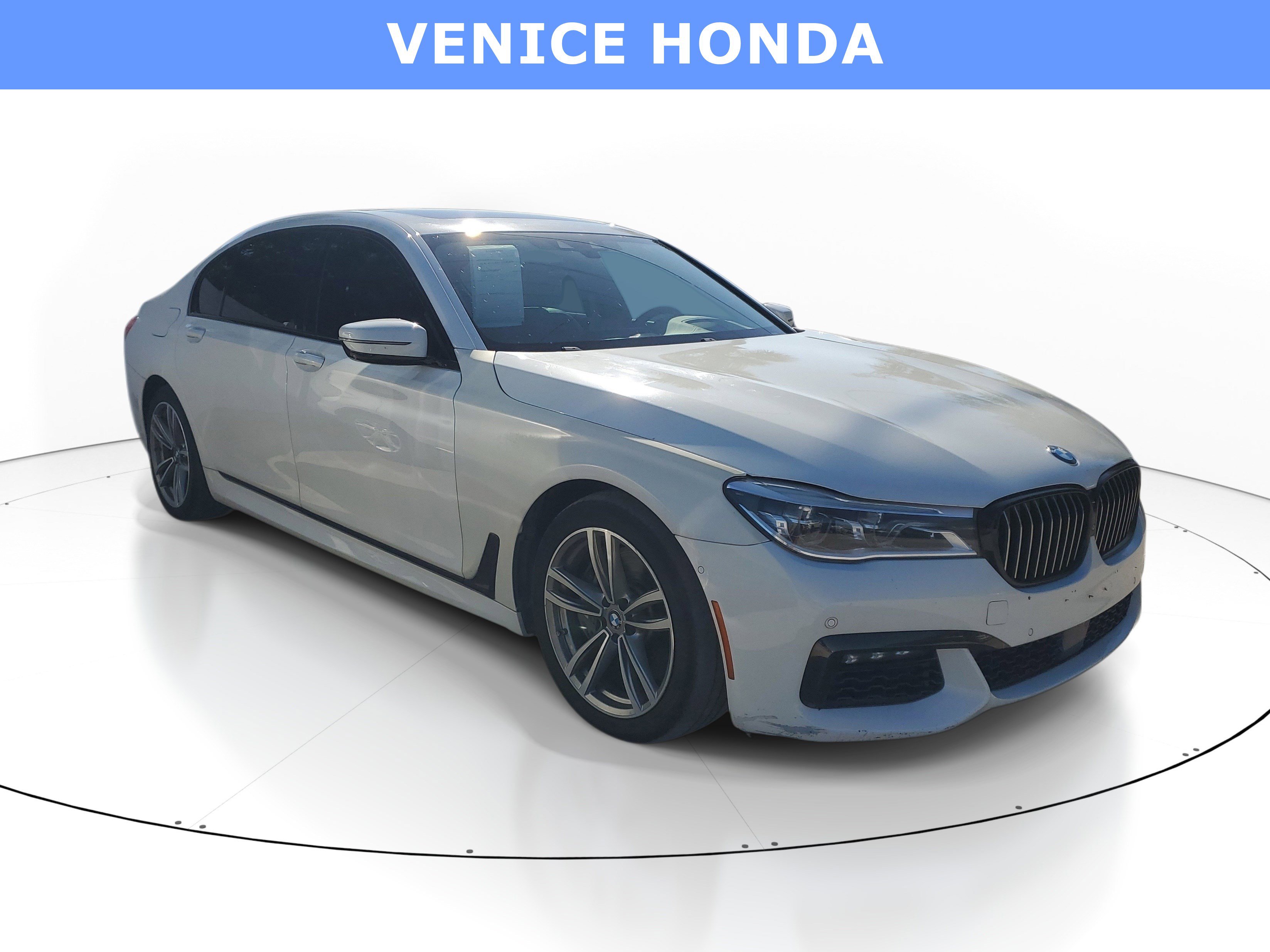 Used 2016 BMW 750i RWD image 1