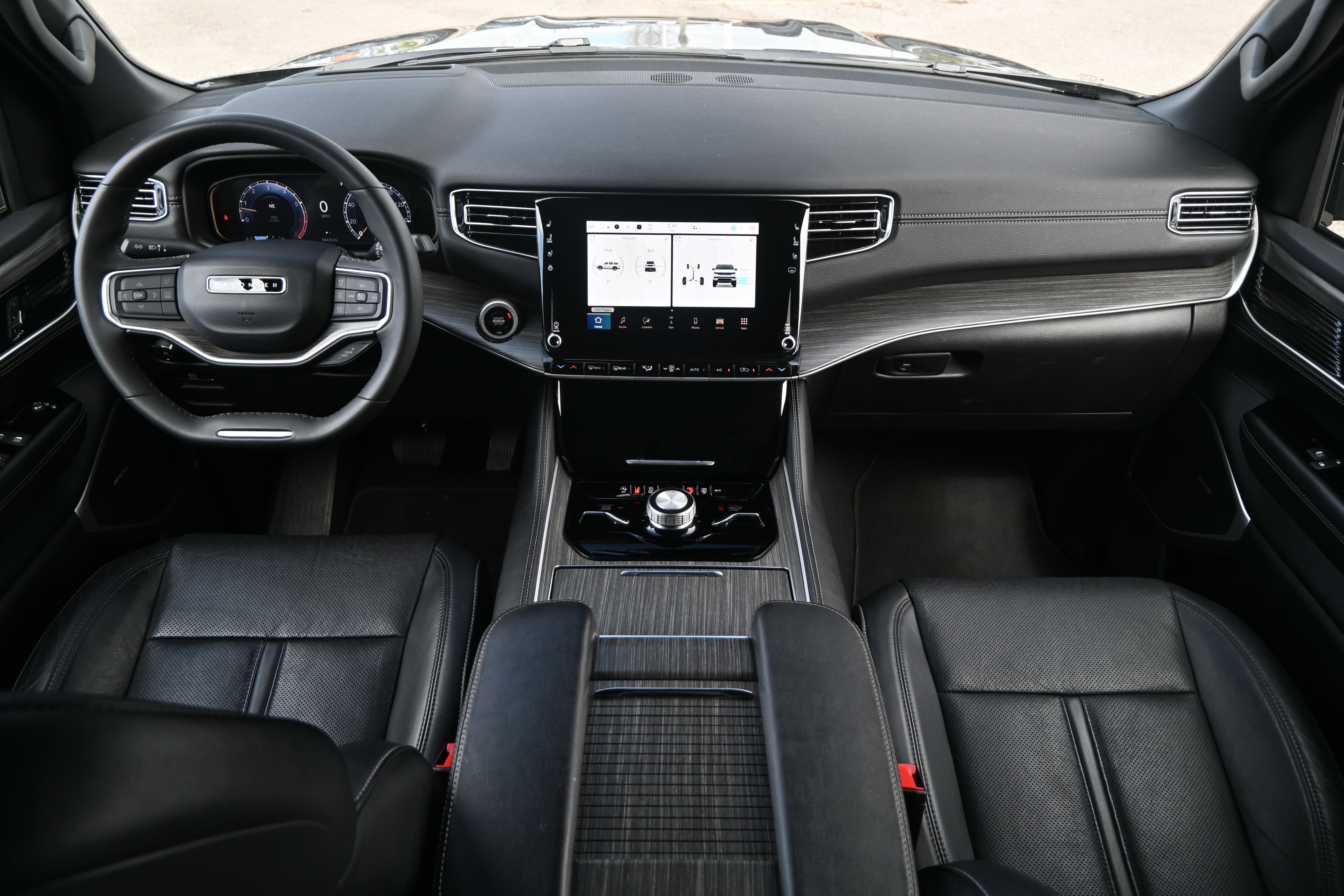 Used 2024 Jeep Wagoneer Series III image 3