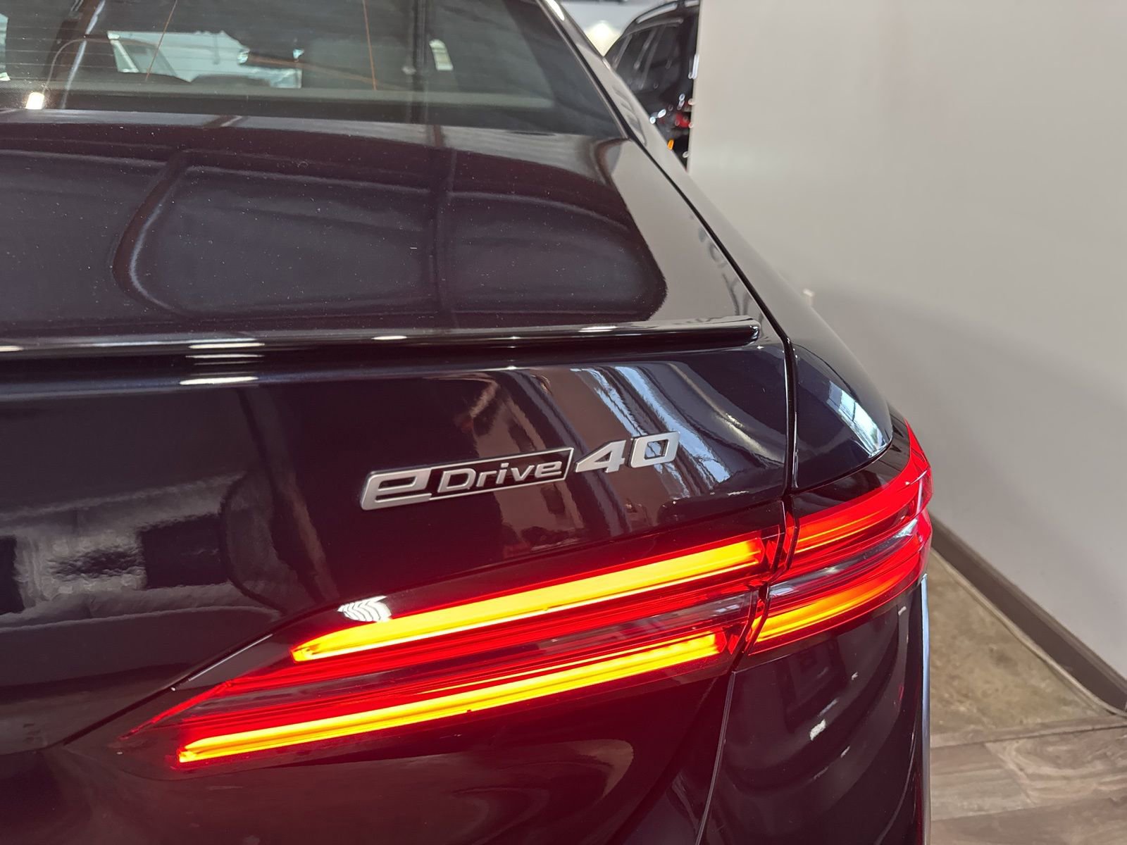 Used 2025 BMW i5 eDrive40i w/ M Sport Package image 10