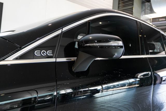 Certified 2023 Mercedes-Benz EQE 500 4MATIC SUV image 10
