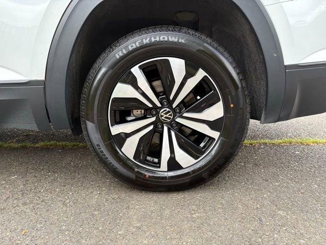 Used 2024 Volkswagen Atlas SE AWD/4WD image 10