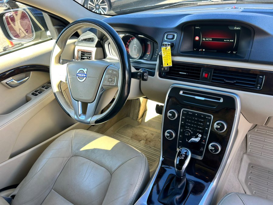 Used 2016 Volvo XC70 T5 Premier w/ Proximity Package image 20