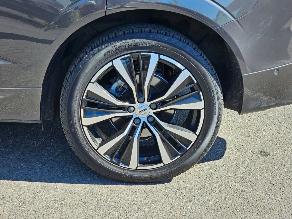 Used 2023 Volvo XC60 B5 Plus w/ Climate Package AWD/4WD image 9