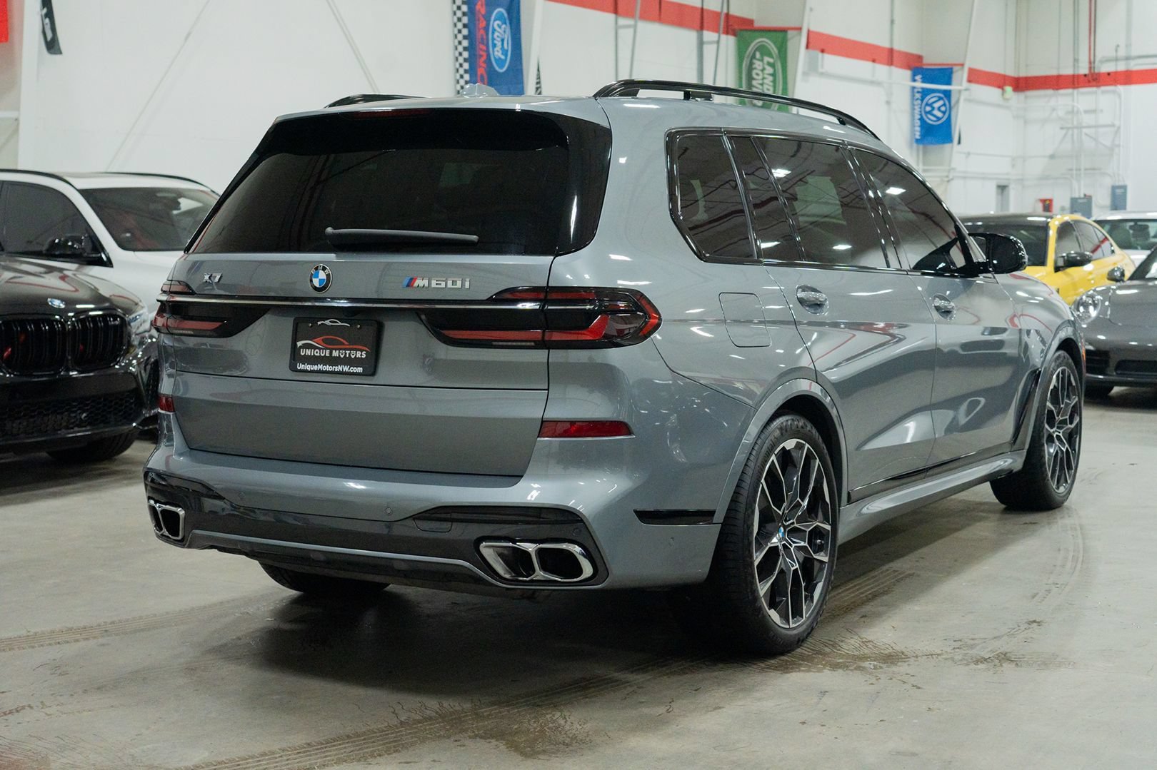 Used 2023 BMW X7 M60i AWD/4WD image 8