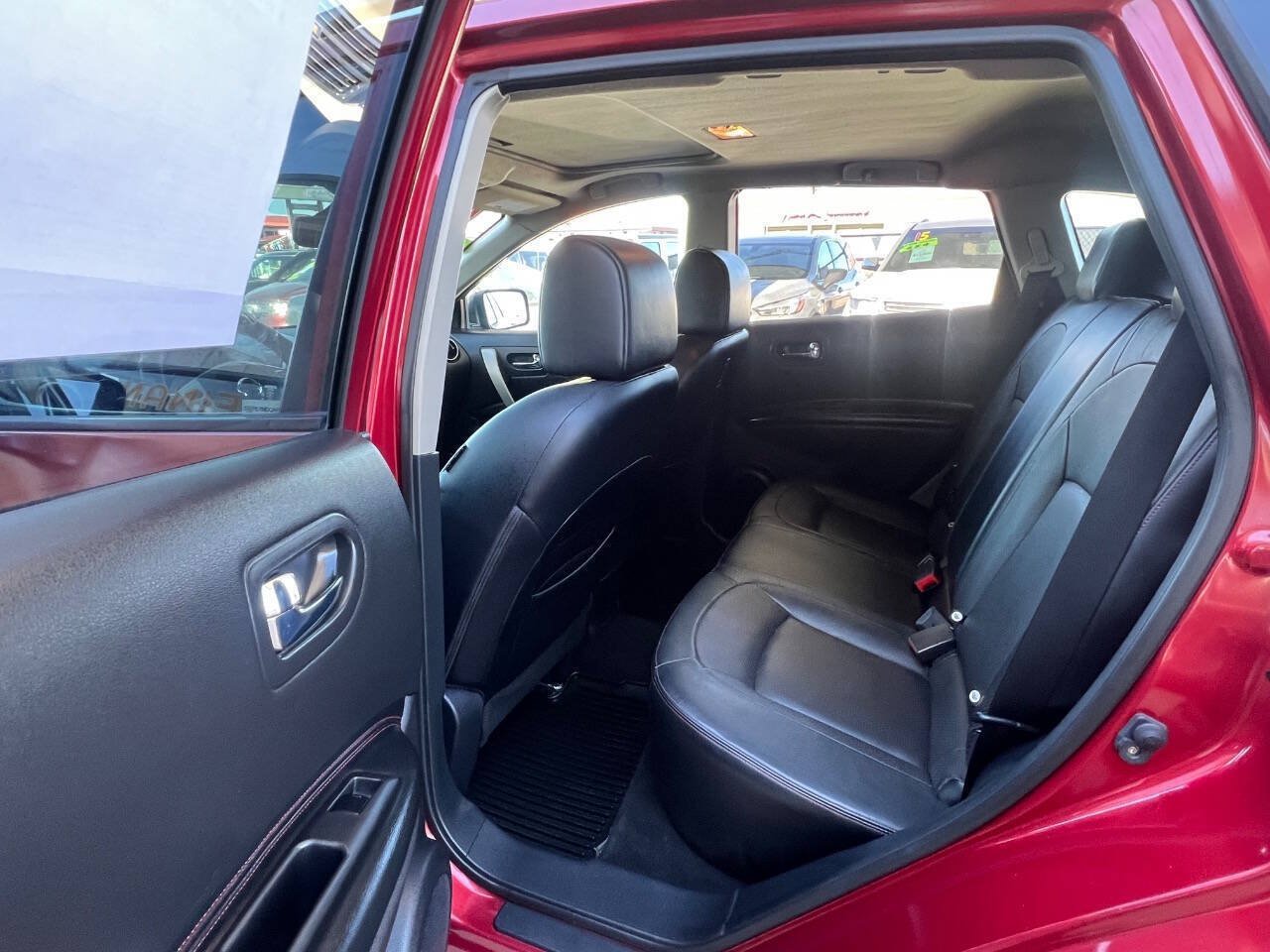 Used 2012 Nissan Rogue SL AWD/4WD image 14