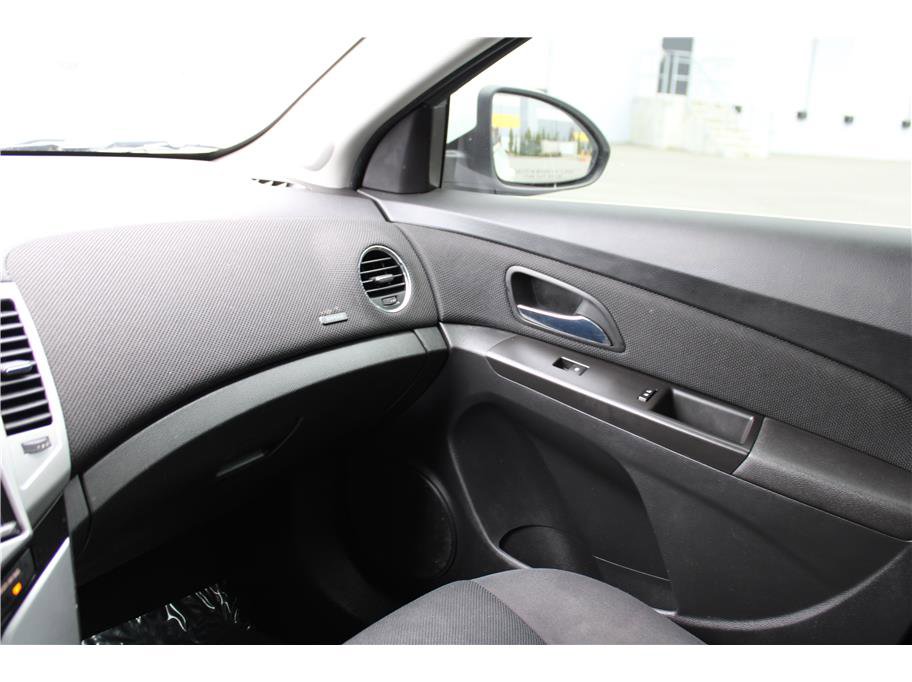 Used 2016 Chevrolet Cruze LT w/ RS Package image 29