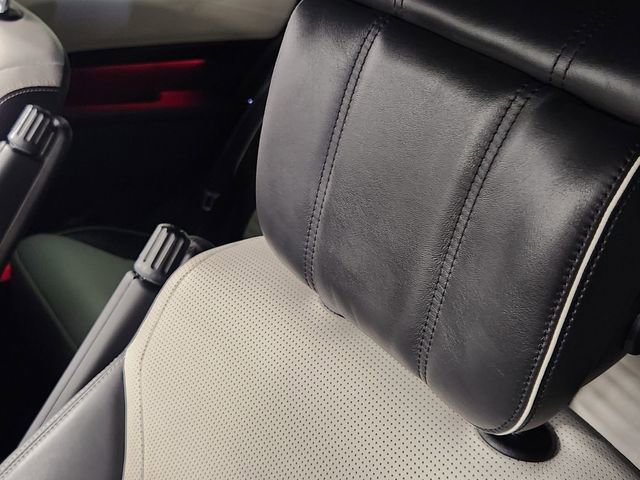 Used 2021 Land Rover Discovery HSE R-Dynamic AWD/4WD image 14