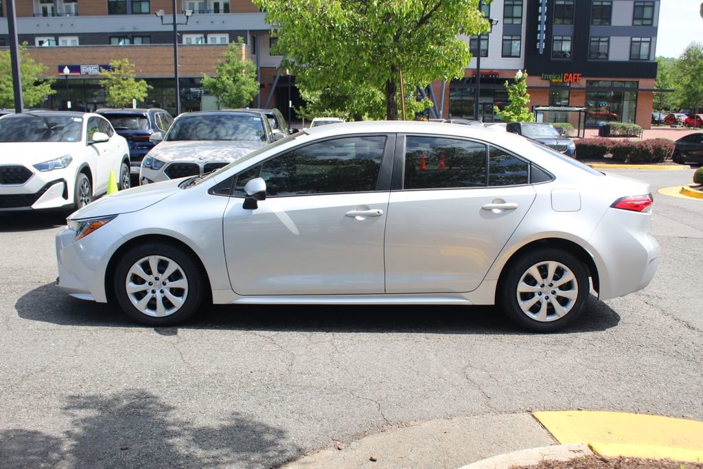Used 2023 Toyota Corolla LE FWD image 4