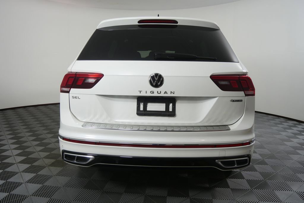 Used 2024 Volkswagen Tiguan SEL R-Line AWD/4WD image 4