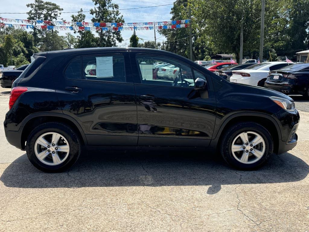 Used 2022 Chevrolet Trax LS image 4