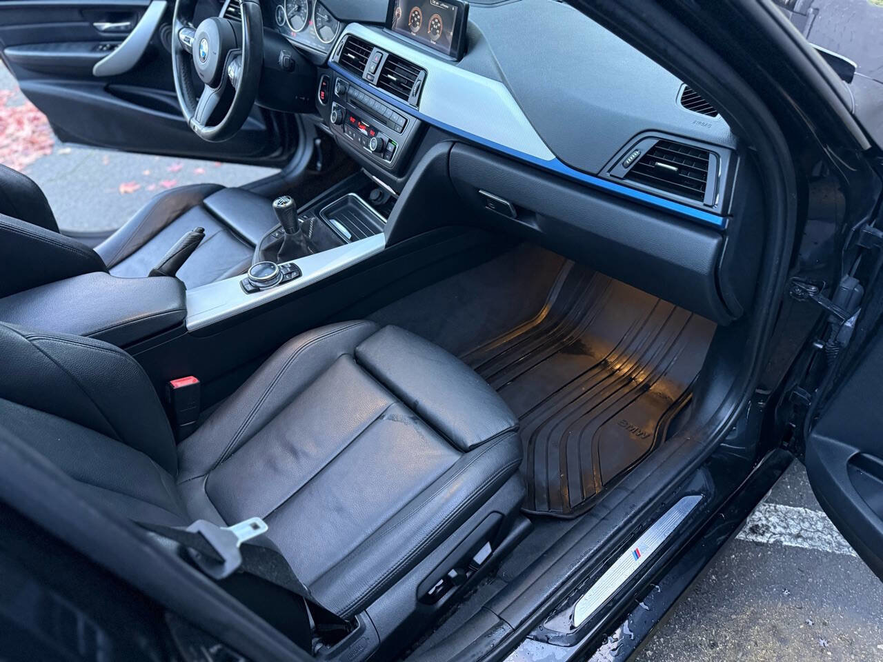 Used 2014 BMW 335i Sedan w/ Technology Package RWD image 42