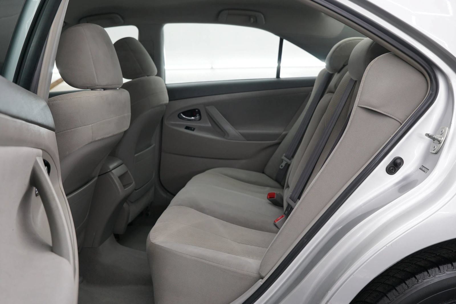 Used 2009 Toyota Camry LE FWD image 26