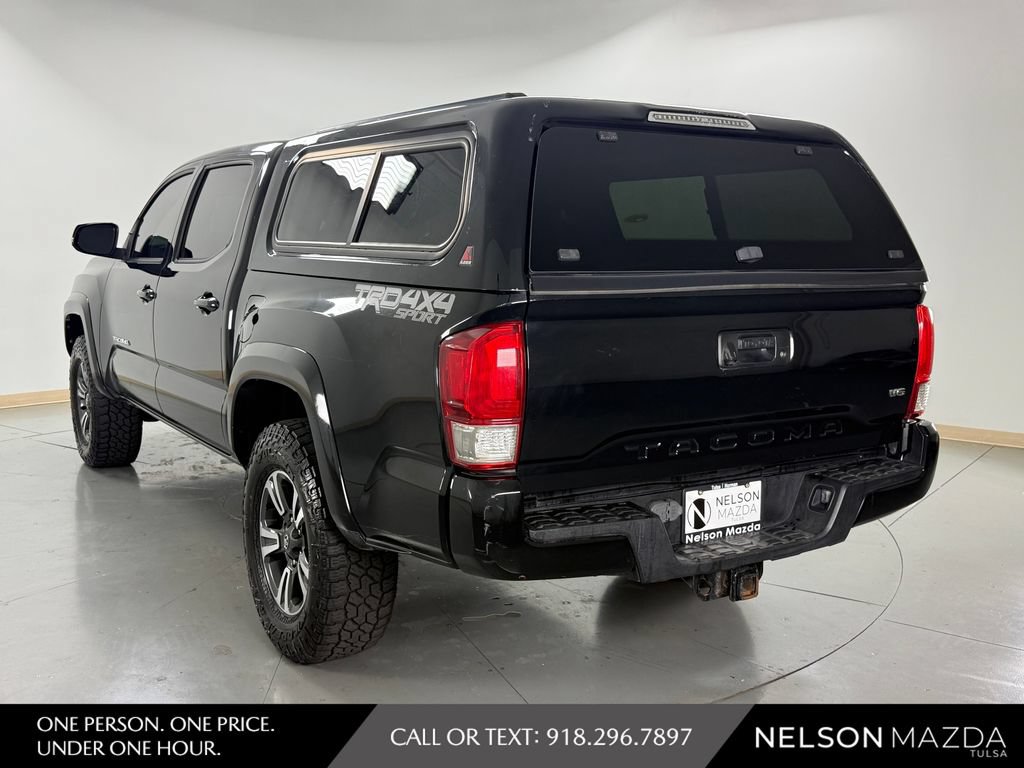 Used 2016 Toyota Tacoma TRD Sport w/ Towing Package AWD/4WD image 8