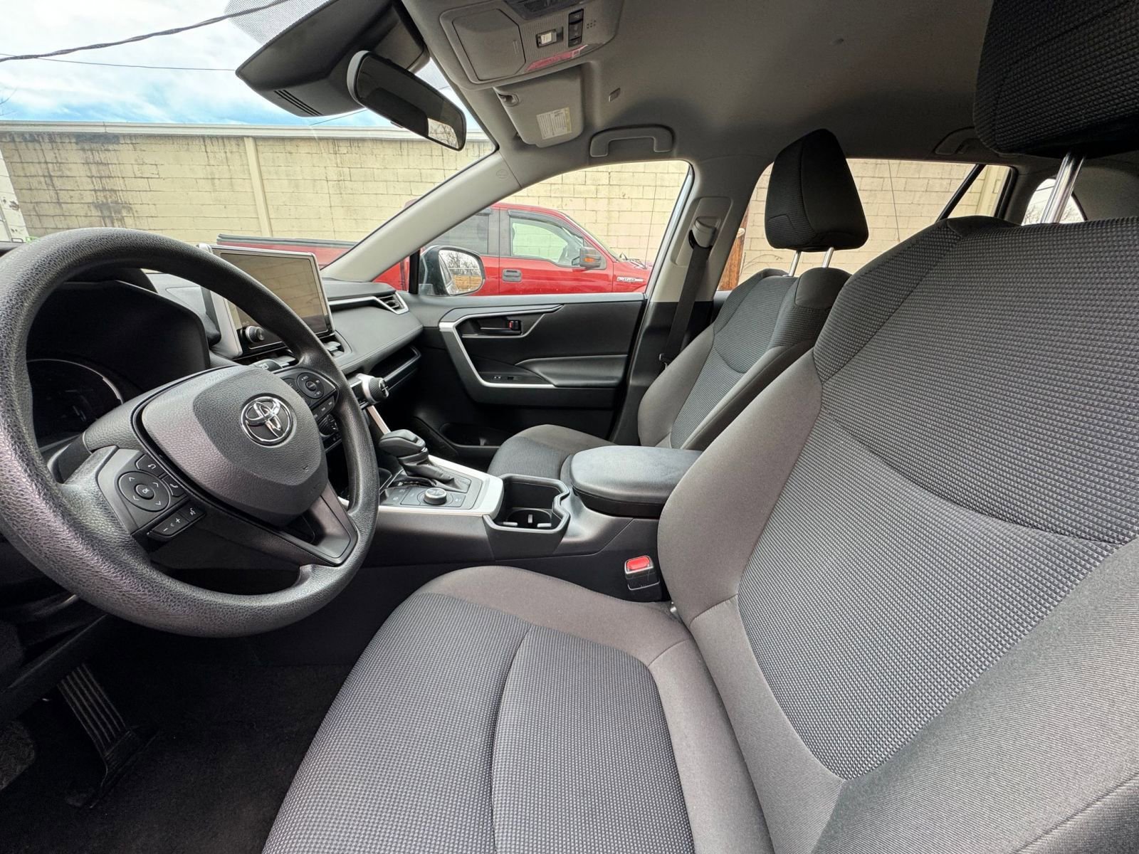 Used 2025 Toyota RAV4 LE image 25