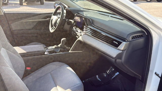 Used 2025 Toyota Camry LE w/ Convenience Package FWD image 13