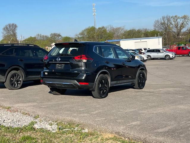 Used 2018 Nissan Rogue S image 3