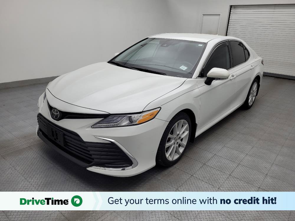 Used 2021 Toyota Camry XLE FWD image 1