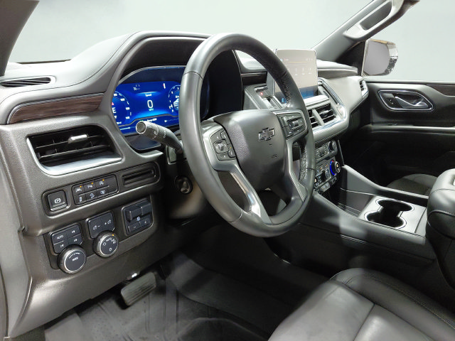 Certified 2024 Chevrolet Suburban Z71 w/ Luxury Package AWD/4WD image 27
