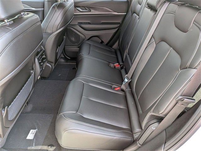 New 2025 Jeep Grand Cherokee Limited w/ Black Appearance Package image 25