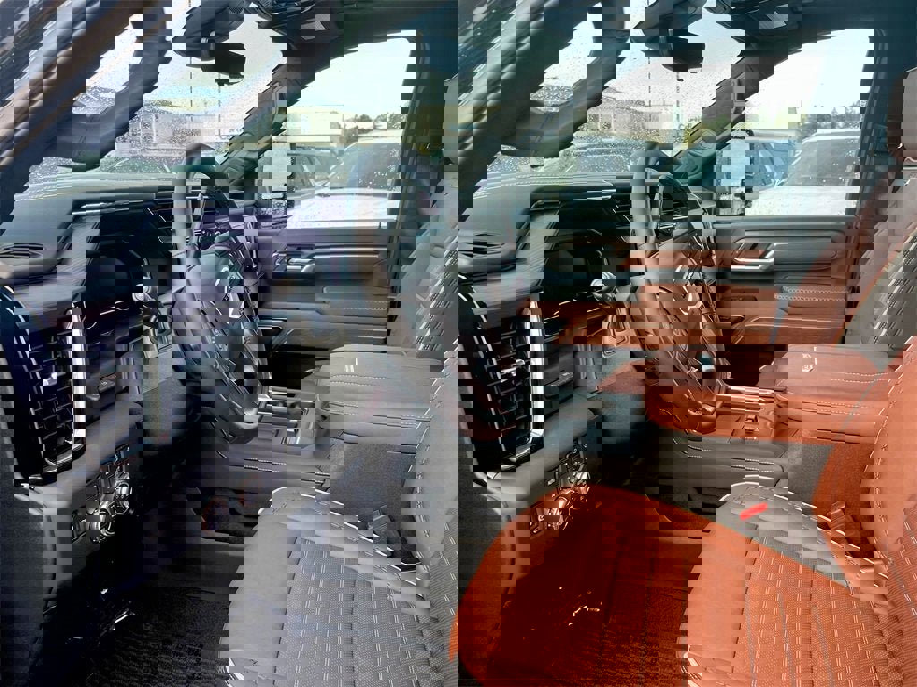 New 2025 GMC Sierra 3500 Denali Ultimate image 10