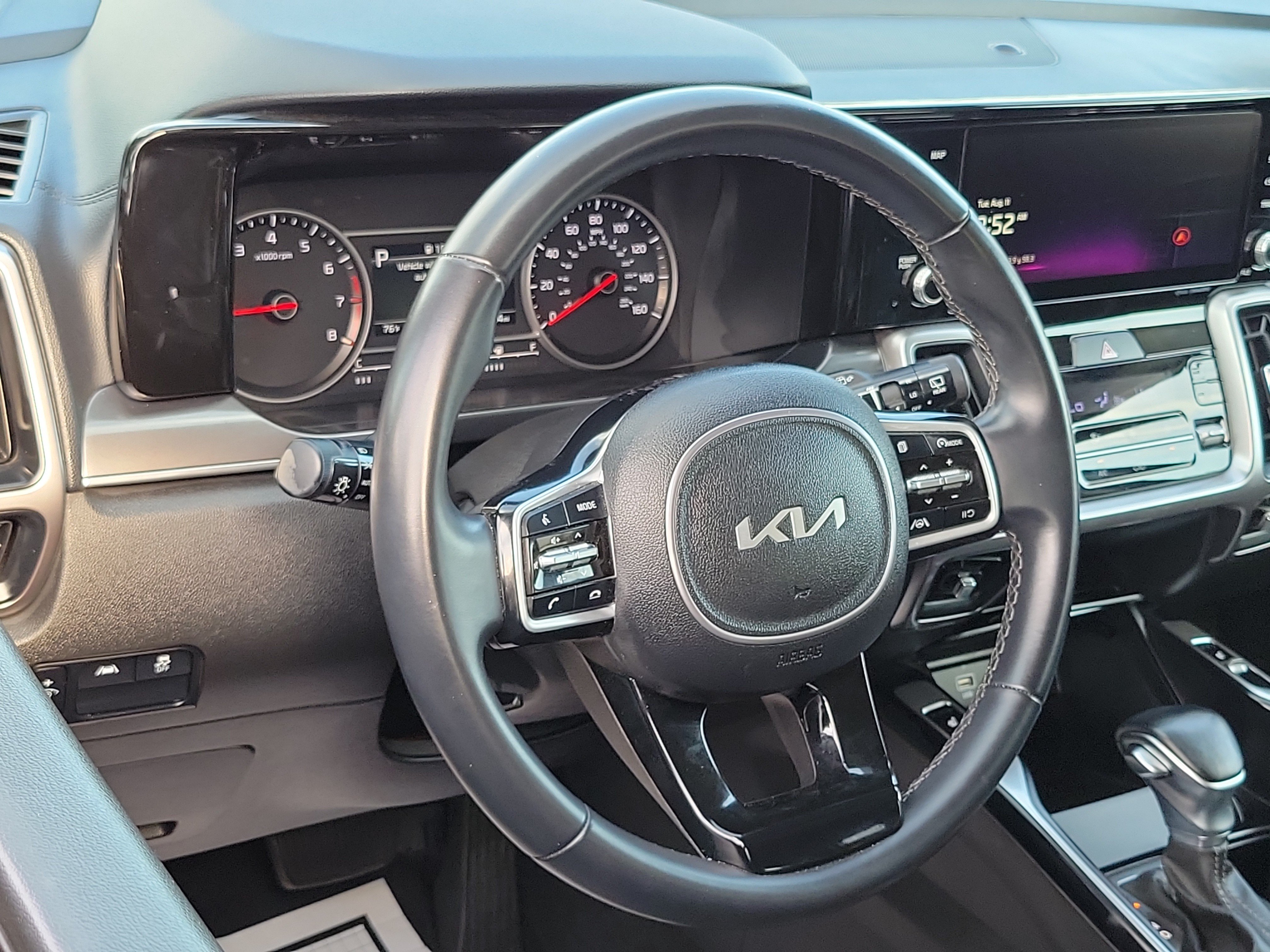 Used 2023 Kia Sorento S FWD image 9