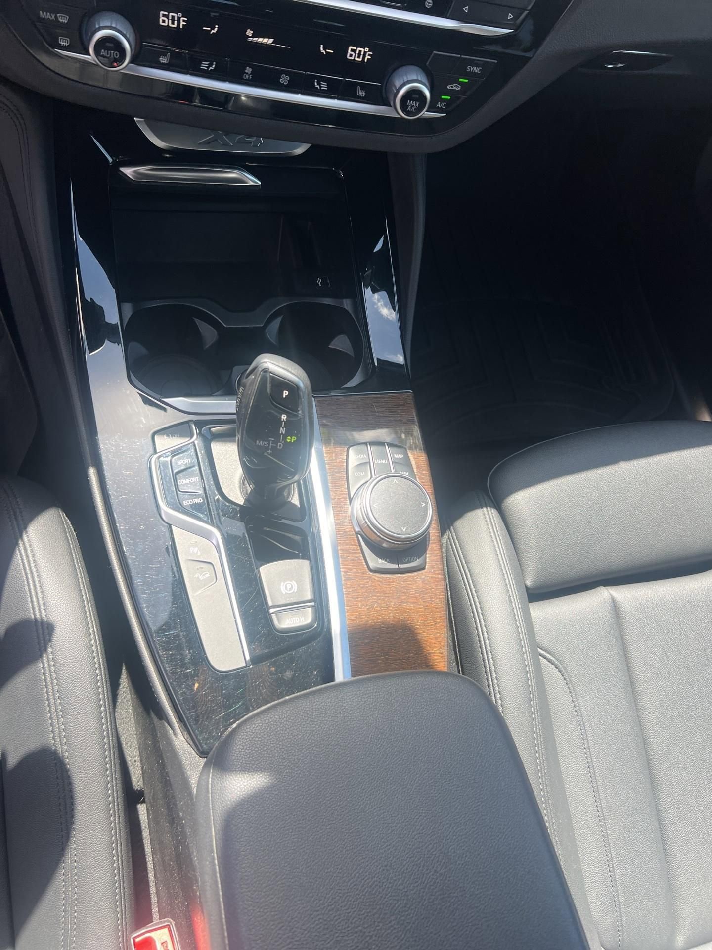 Used 2019 BMW X4 xDrive30i w/ Driving Assistance Package image 10