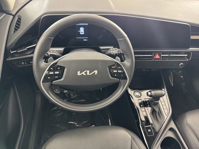 Certified 2025 Kia Niro SX image 25